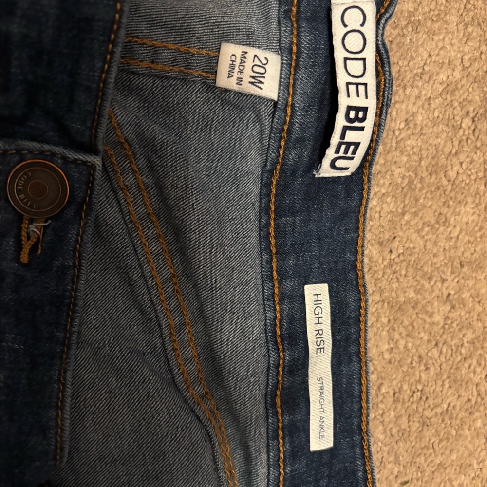 Code Bleu High Rise Denim Jeans - Picture 2 of 3